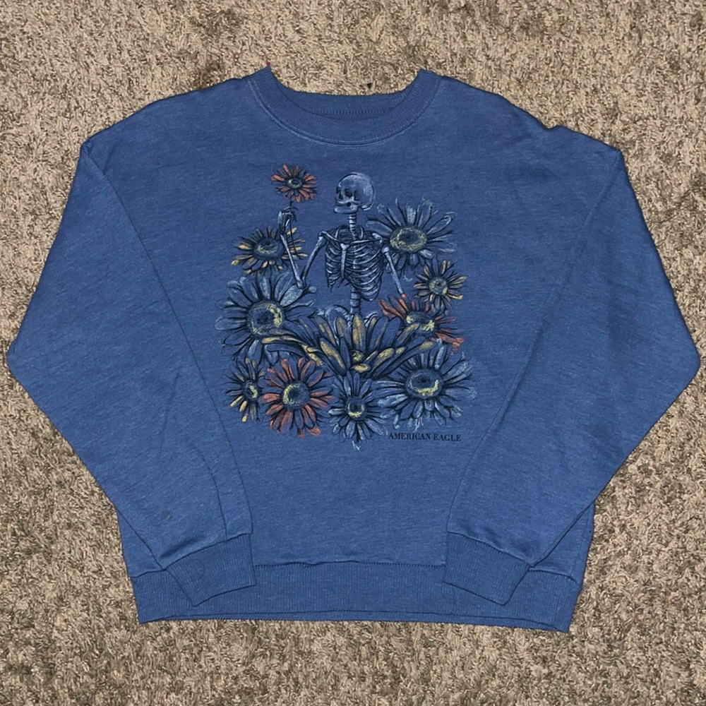 AE Skull & Flower Crewneck